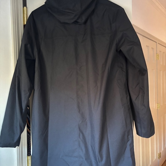 Patagonia Women's Pine Bank 3-in-1 Parka, Navy, Medium - Excellent condition! - Picture 7 of 9